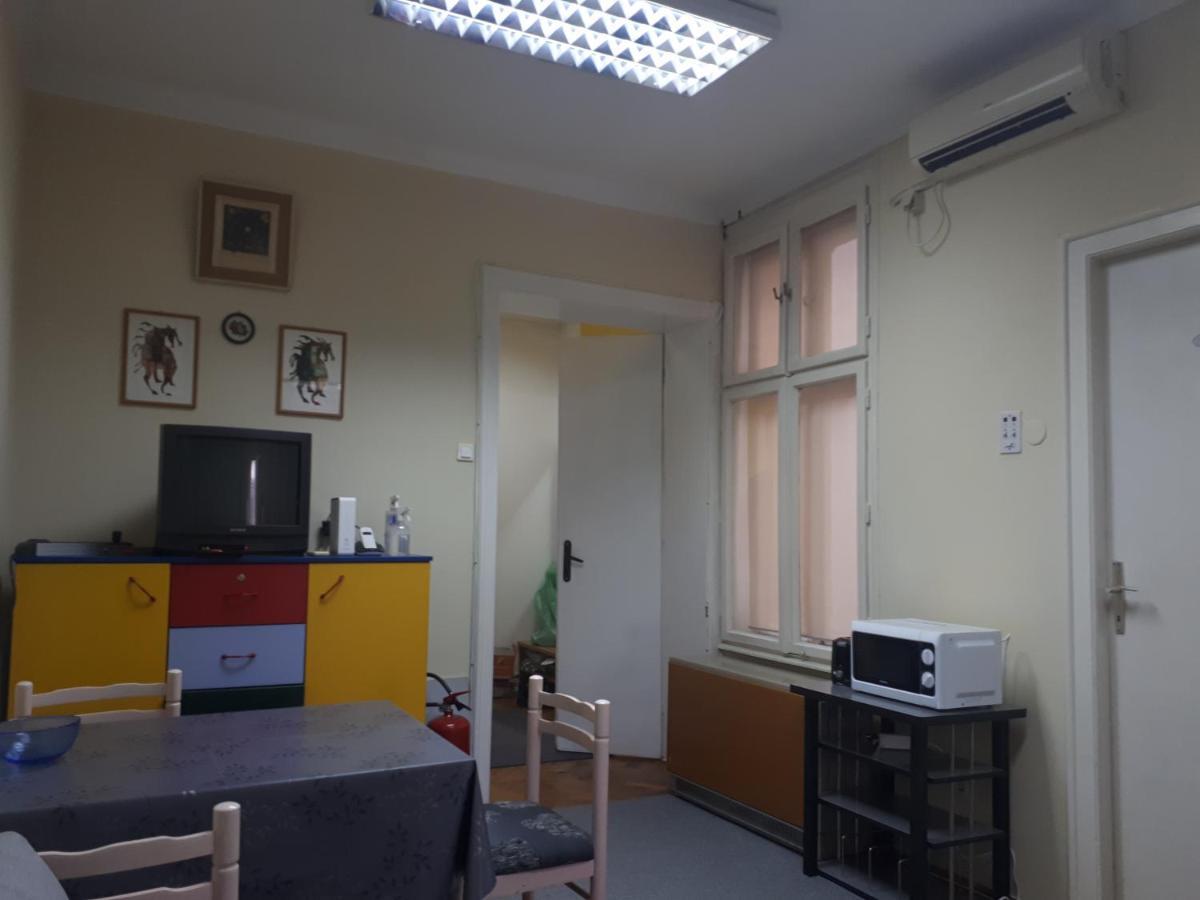 Апартаменты Cozy Hikers Flat Белград Экстерьер фото